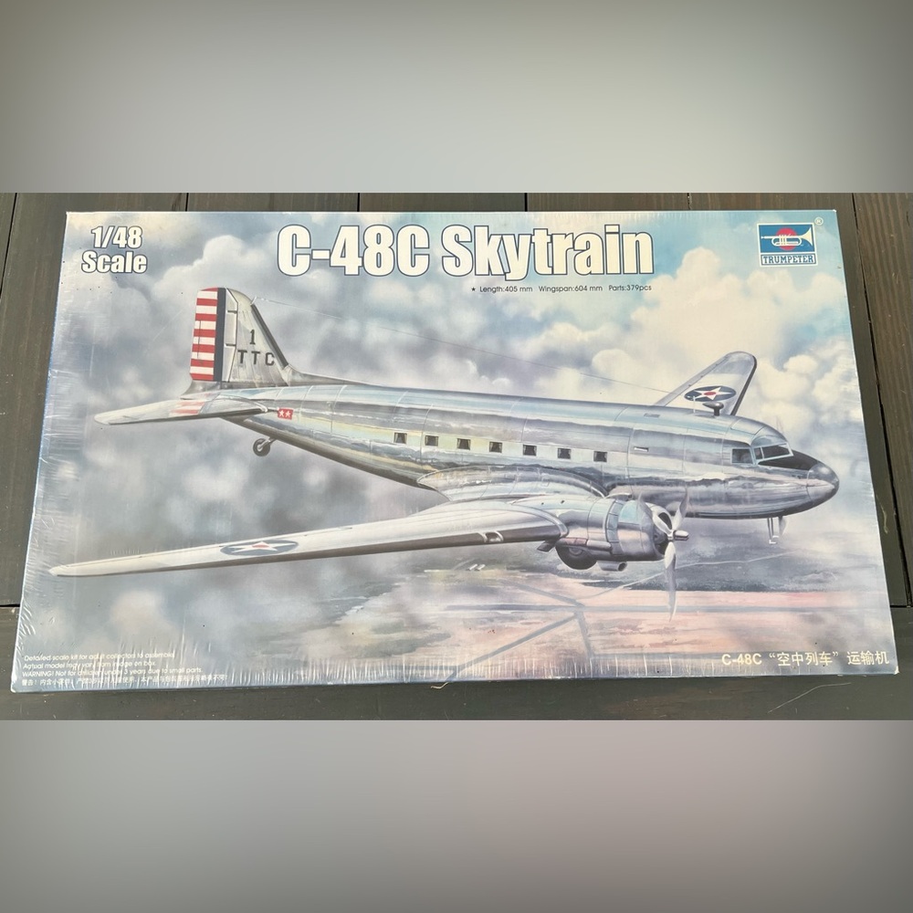 Trumpeter C-48C Skytrain 1/48 Scale Model Airplane 379 Pieces New Vintage